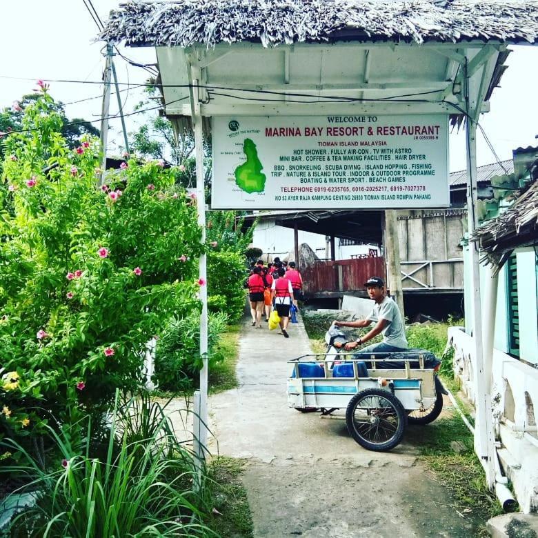Marina Bay Resort & Restaurant Kampung Genting Ngoại thất bức ảnh